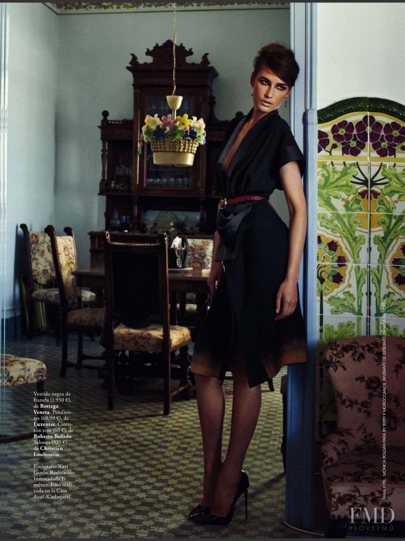 Eugenia Volodina featured in Con Vistas Al Otono, September 2013