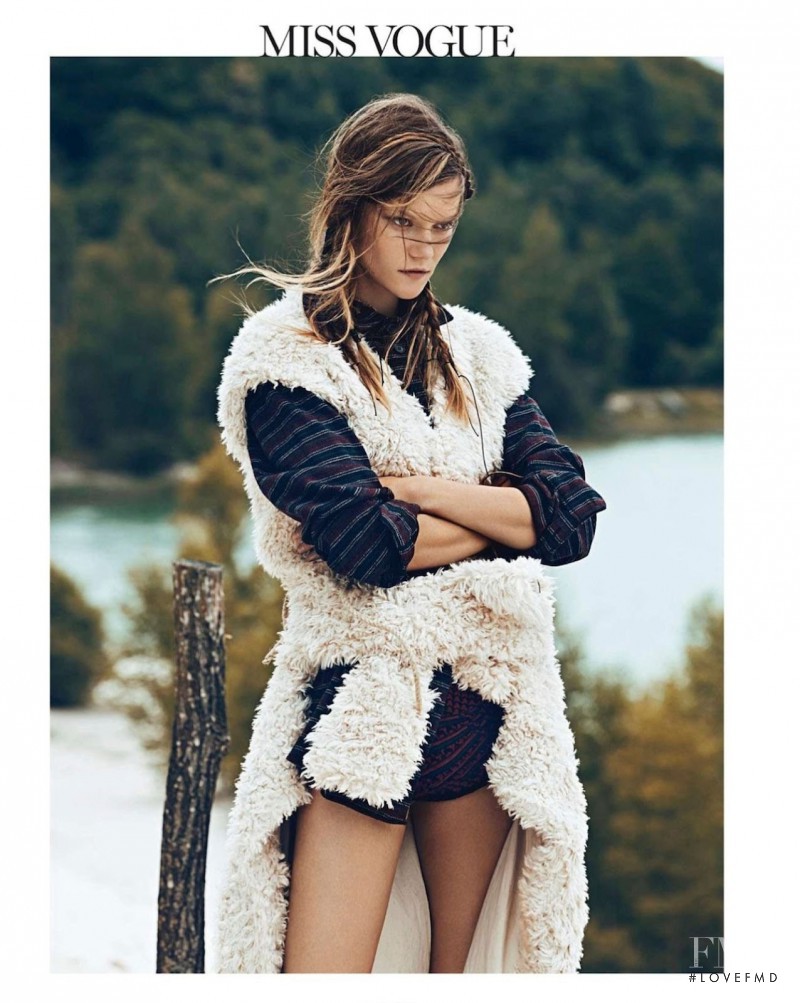 Kasia Struss featured in L\'échappée Belle, September 2013