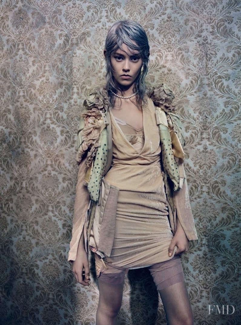 Ondria Hardin featured in Private Elegance, September 2013