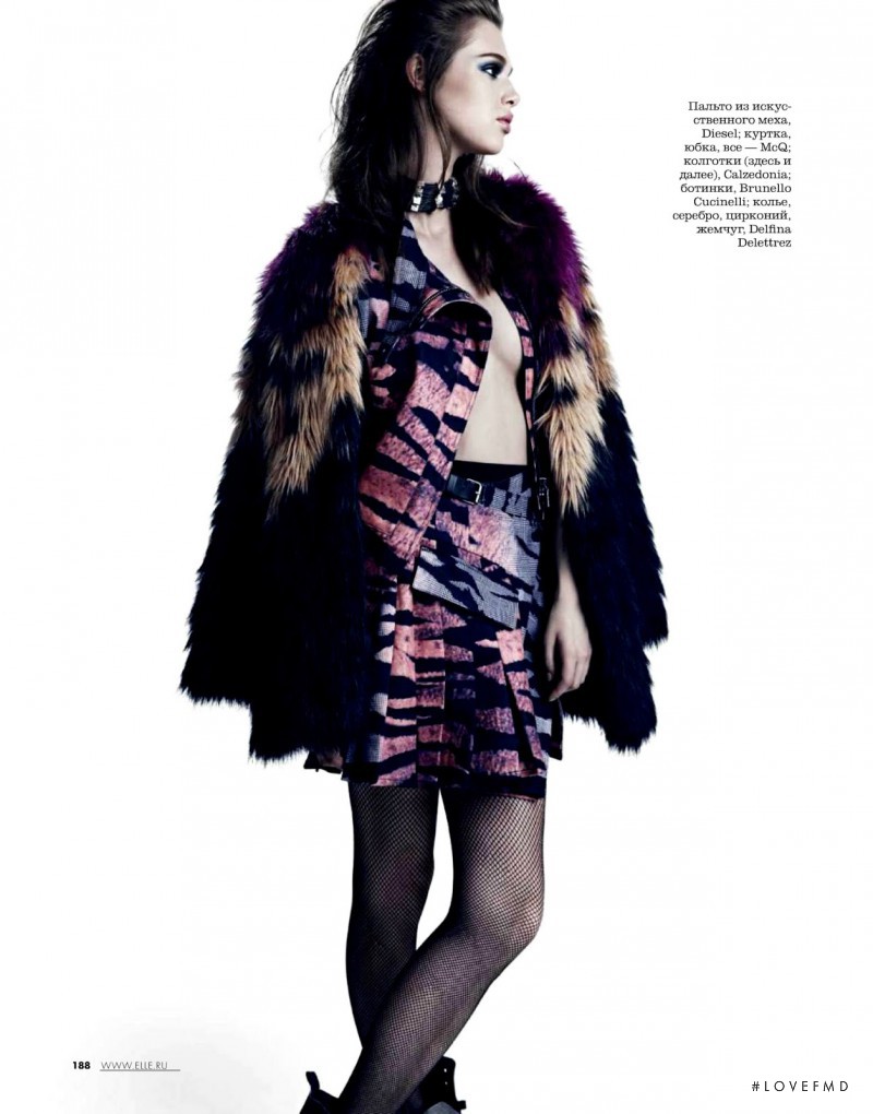 Anais Pouliot featured in Don\'t Panic, October 2013