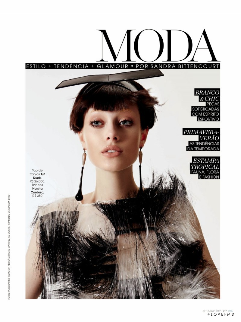 Thairine García featured in Novo De Novo, September 2013