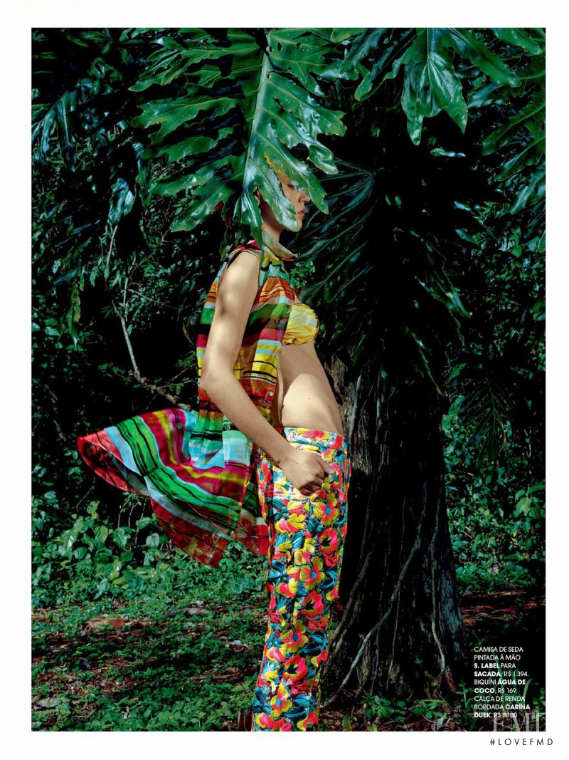 Paloma Passos featured in Poder Tropical, September 2013