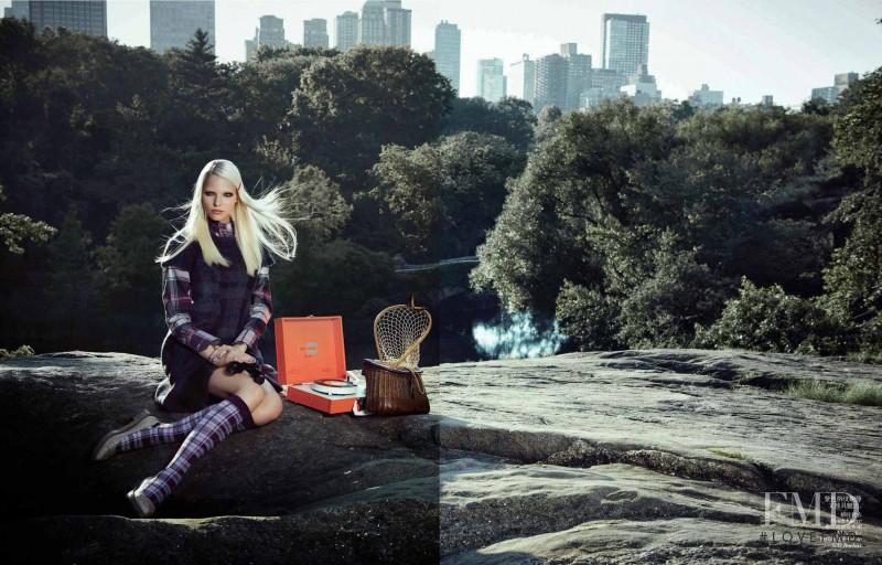 Sasha Luss featured in Checkmate, October 2013