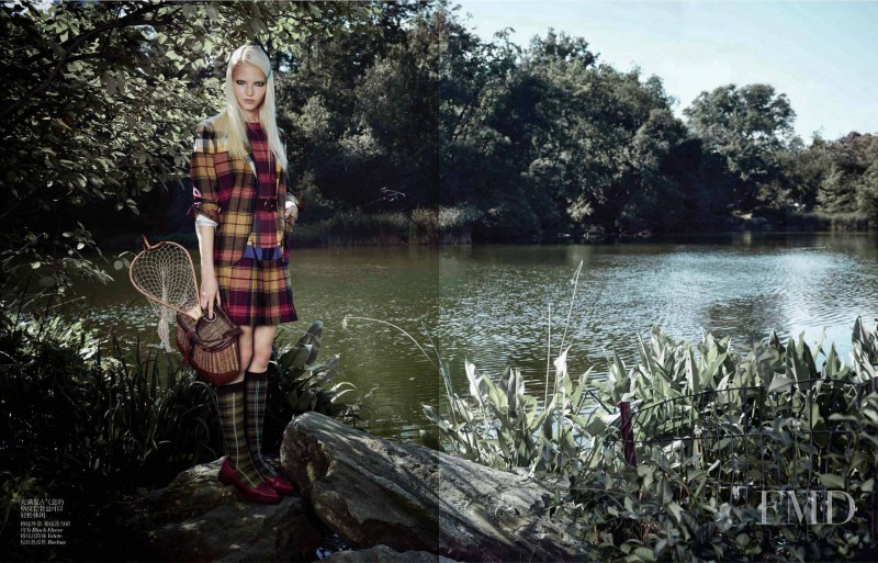 Sasha Luss featured in Checkmate, October 2013