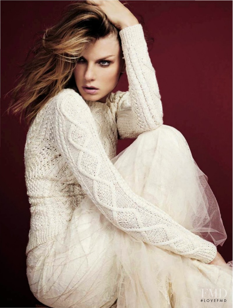 Angela Lindvall featured in World War, October 2013