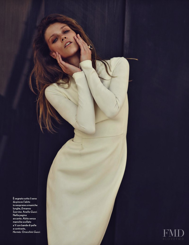 Masha Novoselova featured in Natural Woman, October 2013