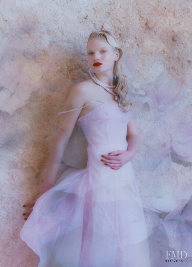 Eleonora Baumann featured in Neo-pink, September 2013