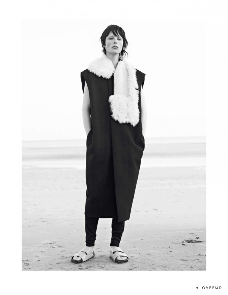Edie Campbell featured in Sur Le Sable, November 2013