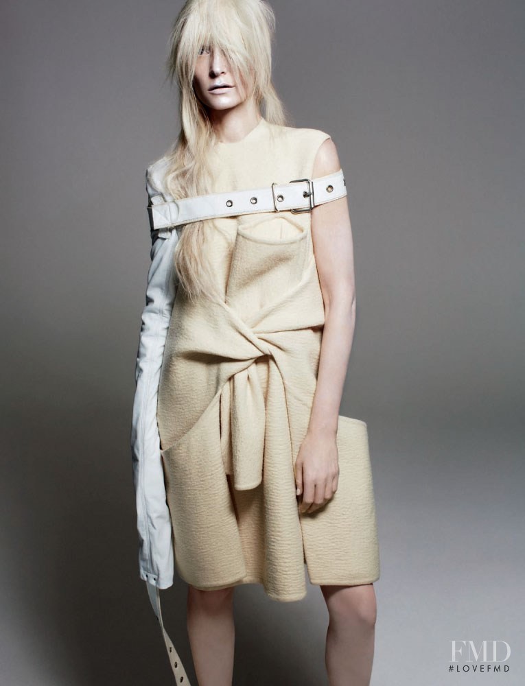 Kirsten Owen featured in Kirsten Owen, October 2013