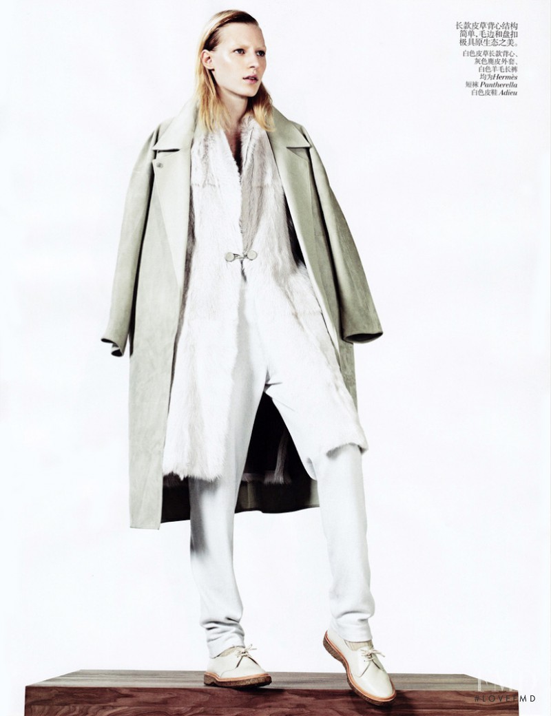 Julia Nobis featured in Simply Sporty Furs, November 2013