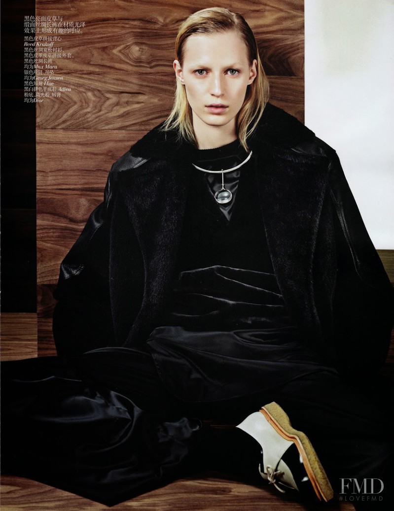 Julia Nobis featured in Simply Sporty Furs, November 2013