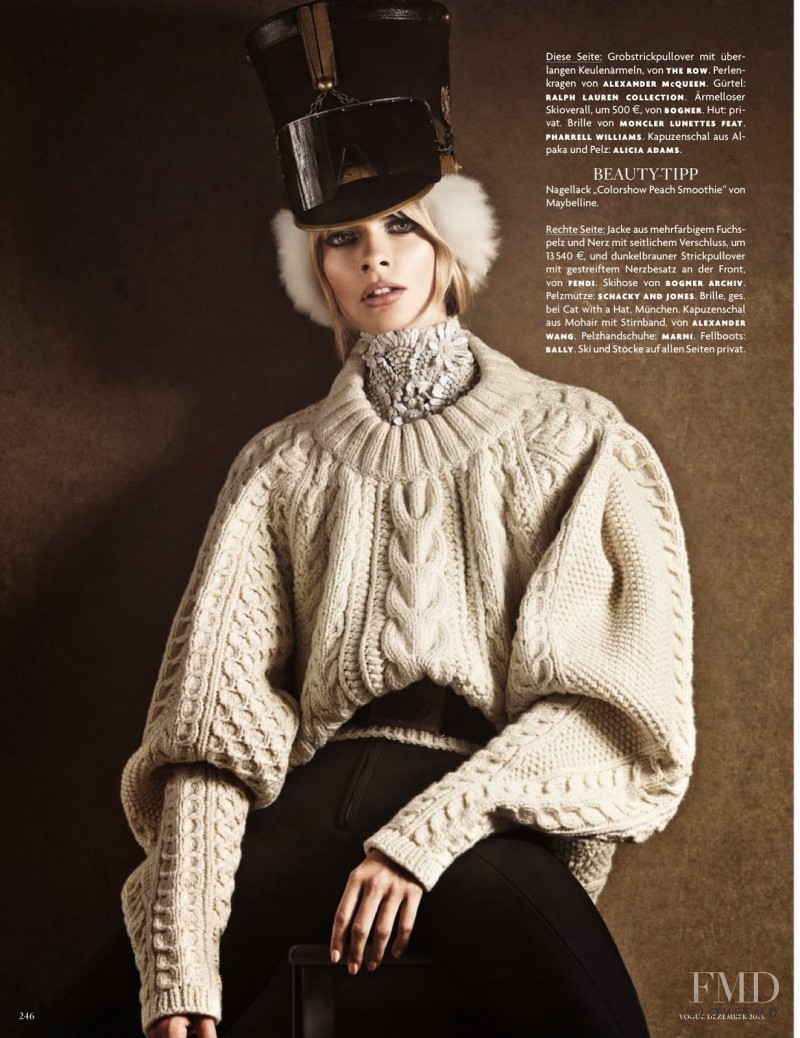 Julia Stegner featured in Schneekönigin, December 2013