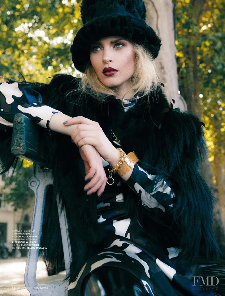 Iza Olak featured in Parisian Chic, November 2013