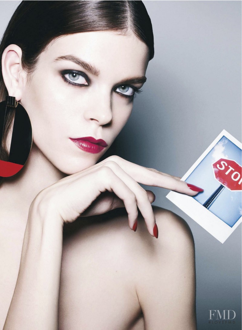 Meghan Collison featured in Rosso Relativo, December 2013