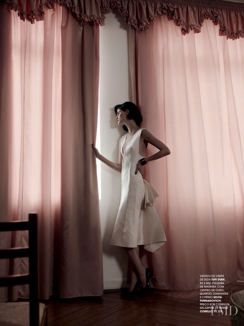 Daiane Conterato featured in Grande Hotel, December 2013