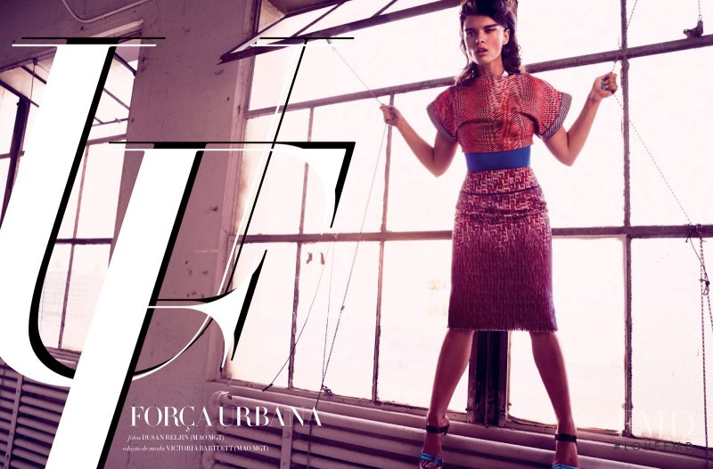 Crystal Renn featured in Força Urbana, December 2013