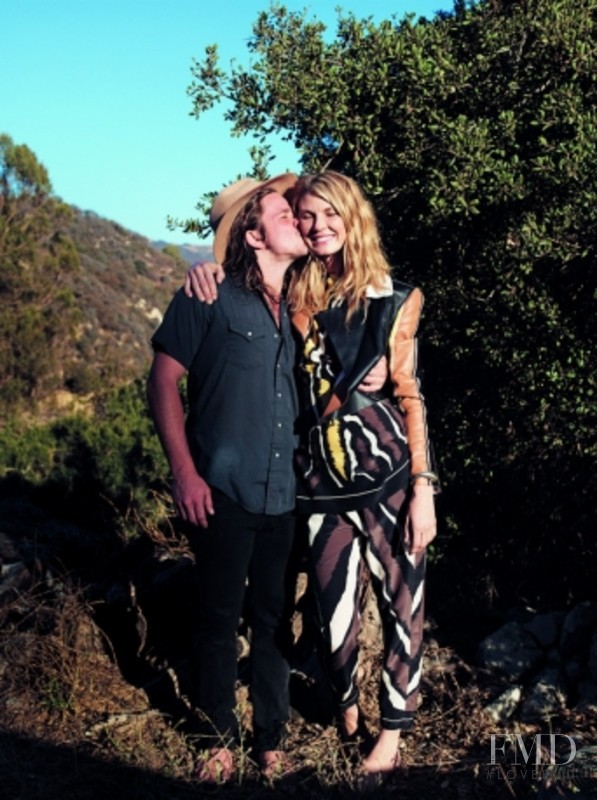 Angela Lindvall featured in Angela Lindvall with family and friends, January 2014