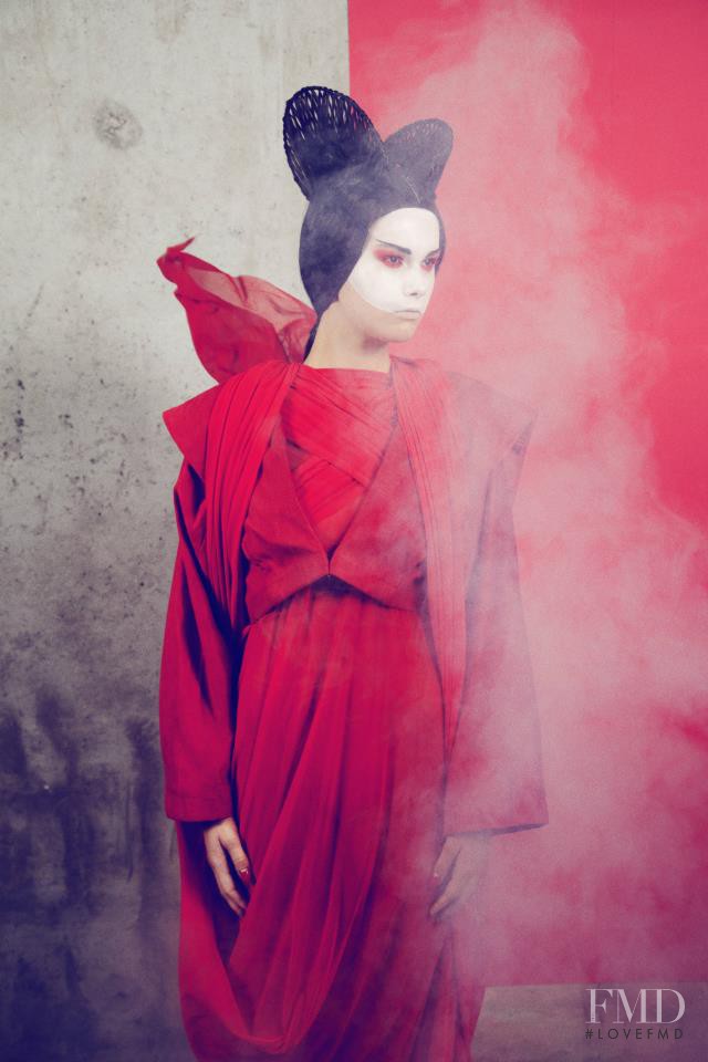 Pauline Moulettes featured in Geisha, July 2012