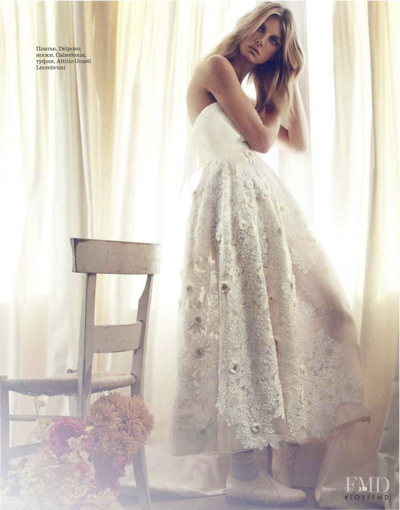 Angela Lindvall featured in Girl In Bloom, March 2014