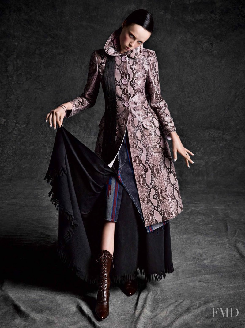 Edie Campbell featured in Portrait Of A Lady, March 2014