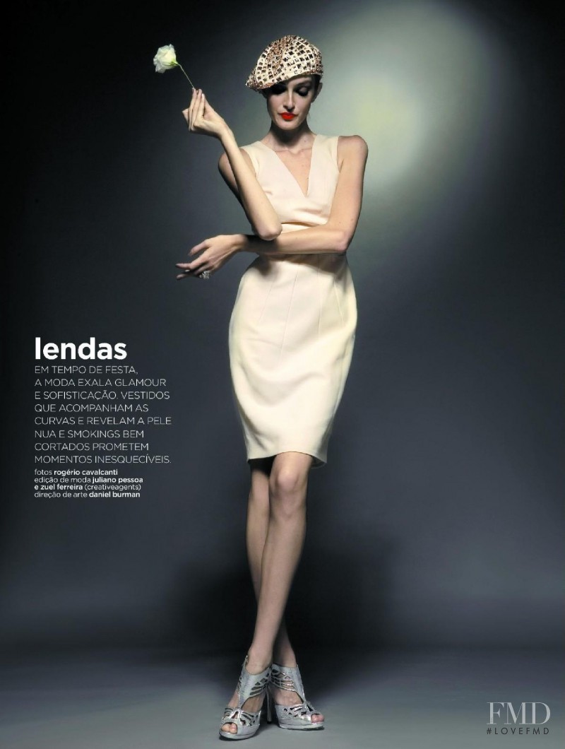 Thana Kuhnen featured in lendas, December 2008