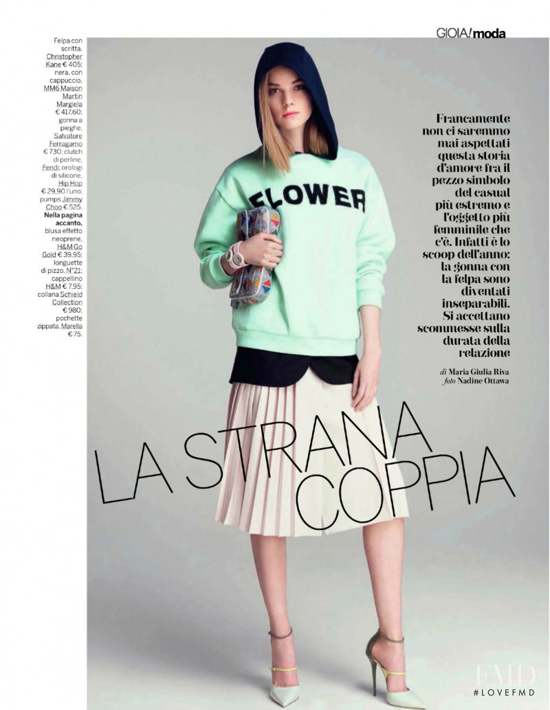 Gwen Loos featured in Gonna  + Felpa La Strana Coppia, March 2014