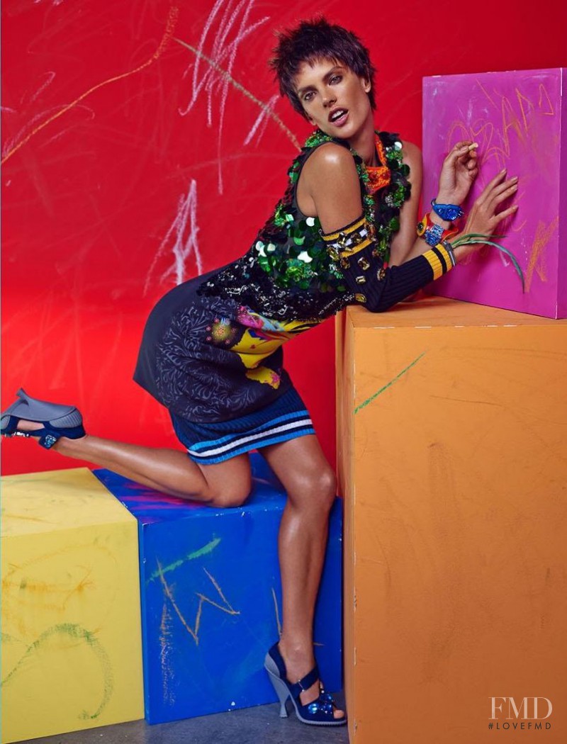 Alessandra Ambrosio featured in Arte De Vestir, March 2014