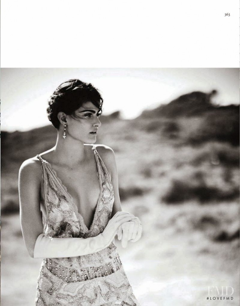 Isabeli Fontana featured in Desert Song, April 2014