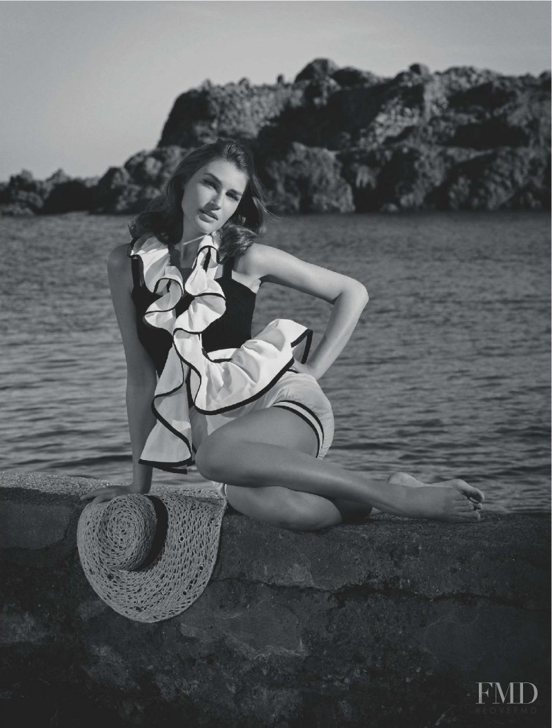 Eugenia Volodina featured in Una Pin-up dei Nostri Tempi, June 2011