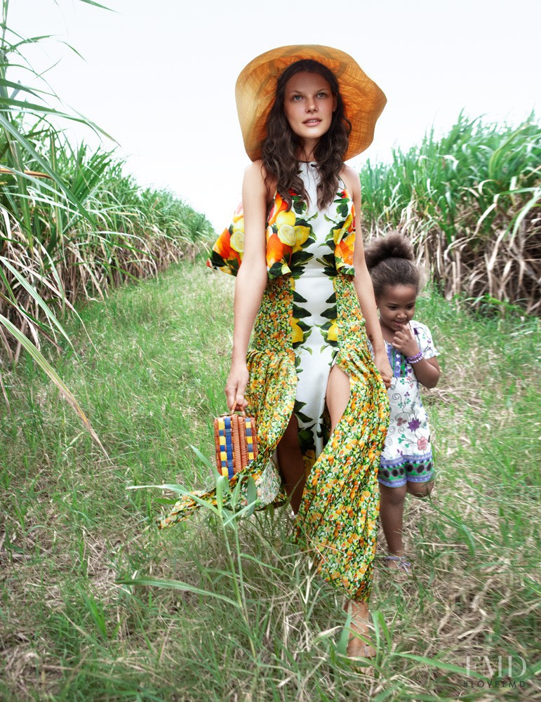 Bekah Jenkins featured in Paraíso Tropical, May 2011