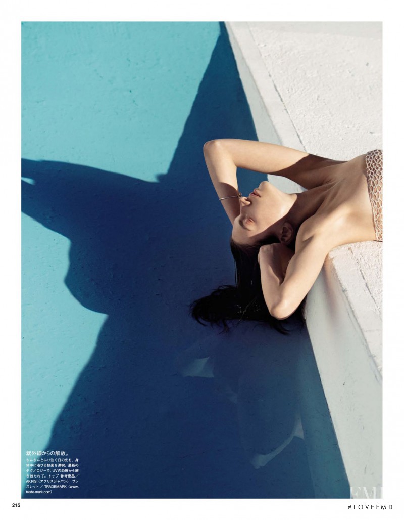 Jacquelyn Jablonski featured in Purity Of White, May 2014