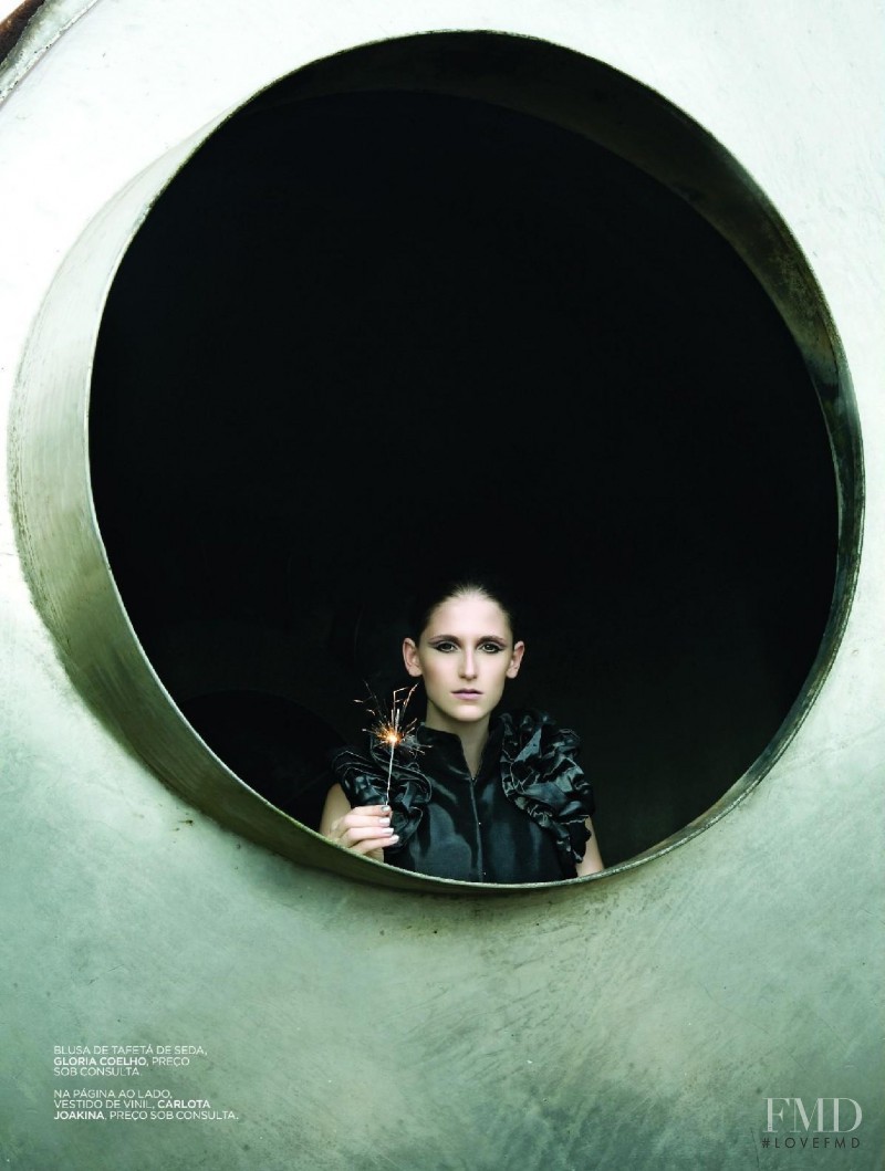 Daiane Conterato featured in cidade perdida, October 2008