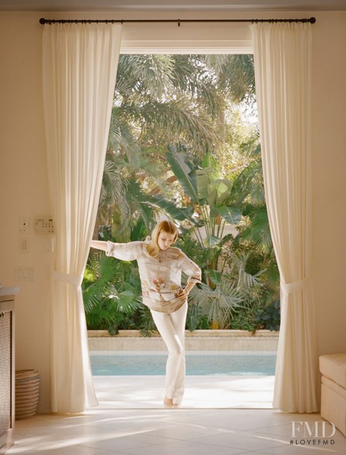 Dree Hemingway featured in A Place In The Sun, June 2011