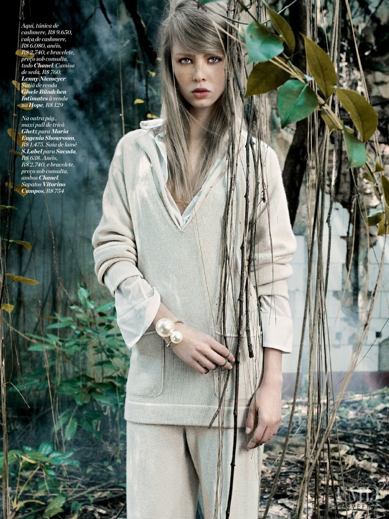 Daniela Witt featured in Cashmere E Algo Mais, May 2014