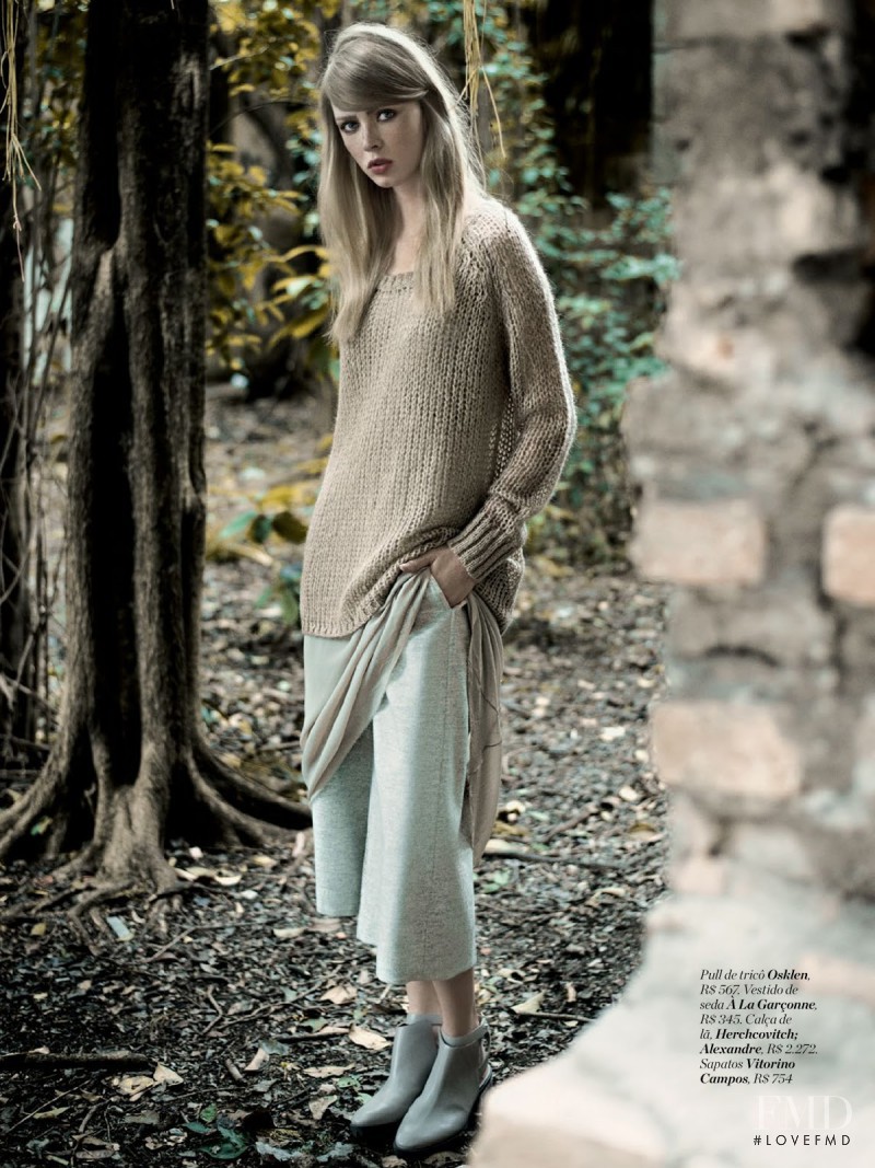 Daniela Witt featured in Cashmere E Algo Mais, May 2014