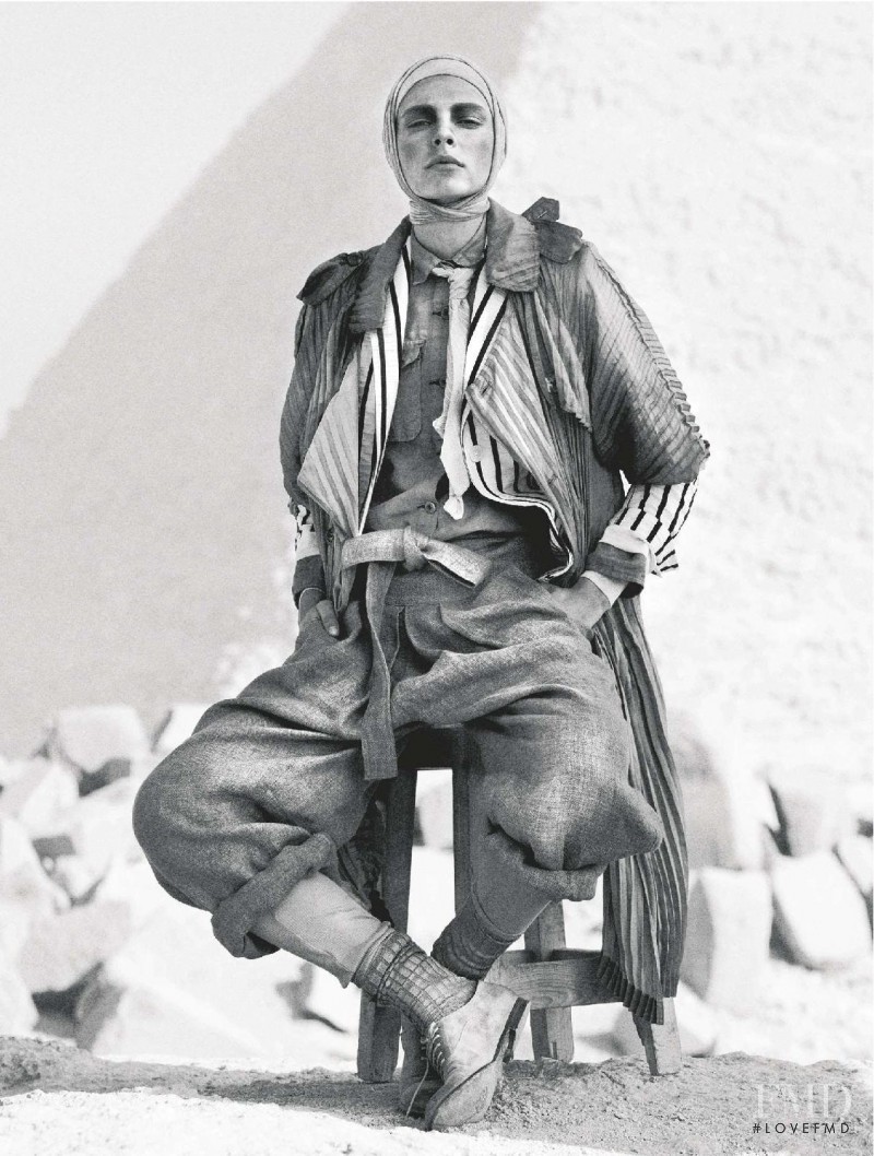 Jules Mordovets featured in Avventura Nel Deserto, June 2011