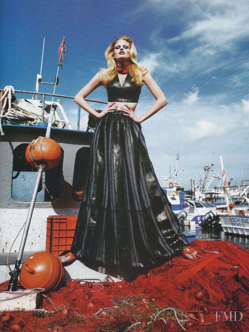 Lara Stone featured in L\'Été 2011, February 2011