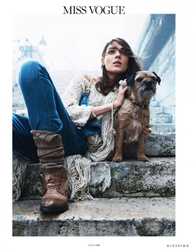 Kati Nescher featured in Sur les quais, February 2014