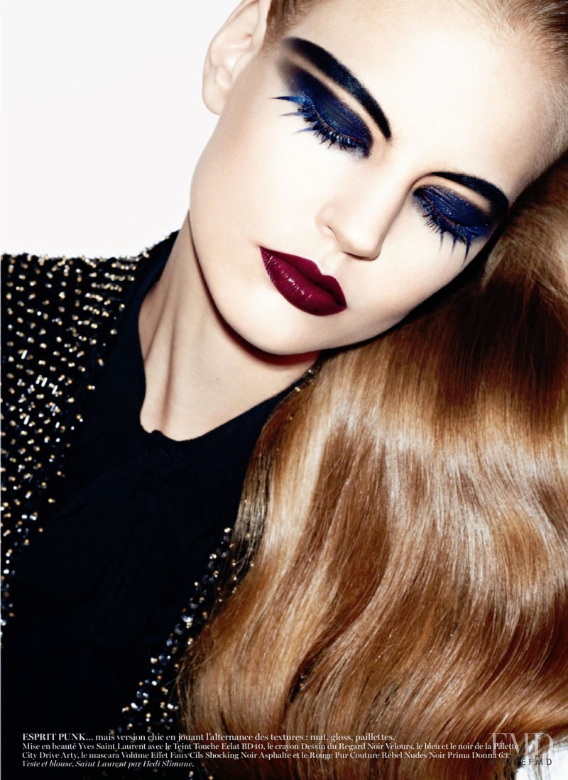 Elisabeth Erm featured in Le feu aux poudres, October 2013
