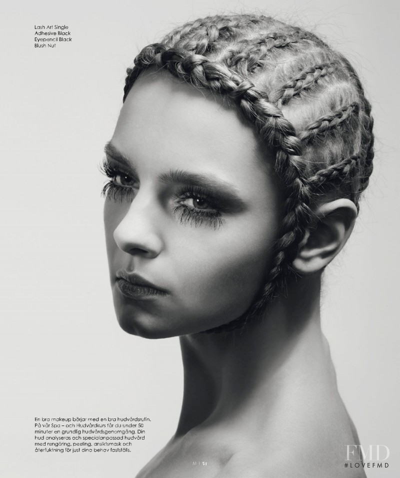 Iryna Kazhamiakina featured in glimpse of an eye, December 2010