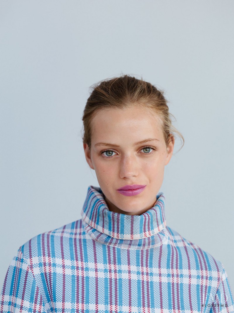 Esther Heesch featured in Pret-A-Mobile, September 2013