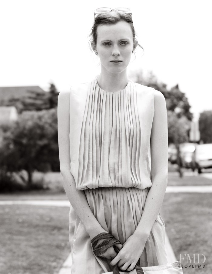 Karen Elson featured in Karen Elson, June 2011