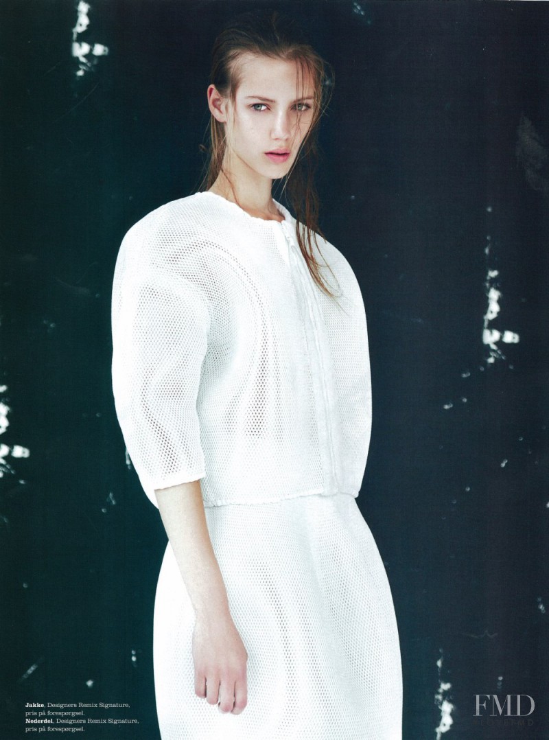 Esther Heesch featured in Esther Heesch, November 2012