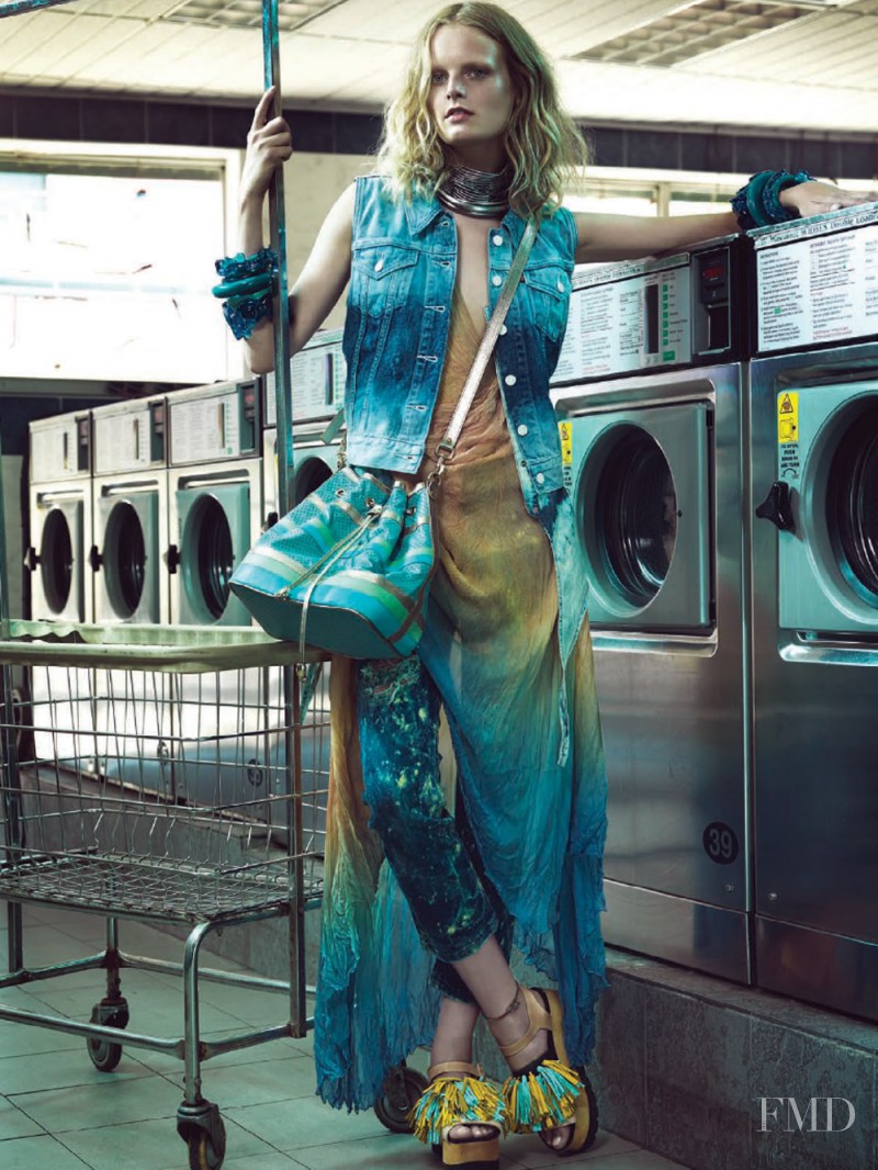 Hanne Gaby Odiele featured in Mancha Bem-vinda, August 2014