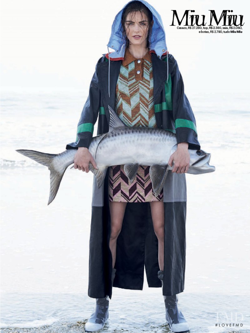 Hilary Rhoda featured in Temporada De Pesca, August 2014