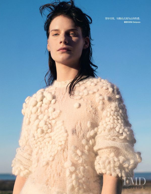 Querelle Jansen featured in The Waves, September 2014