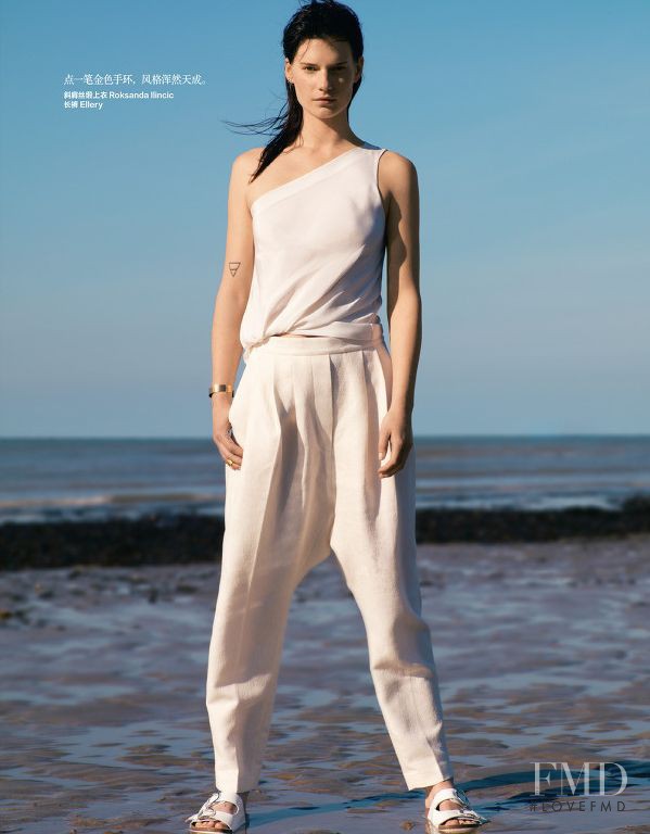 Querelle Jansen featured in The Waves, September 2014