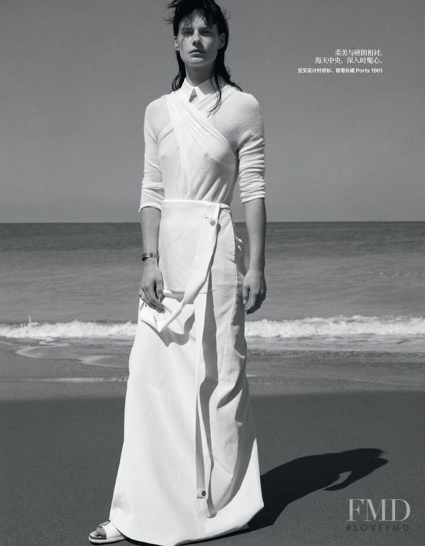 Querelle Jansen featured in The Waves, September 2014