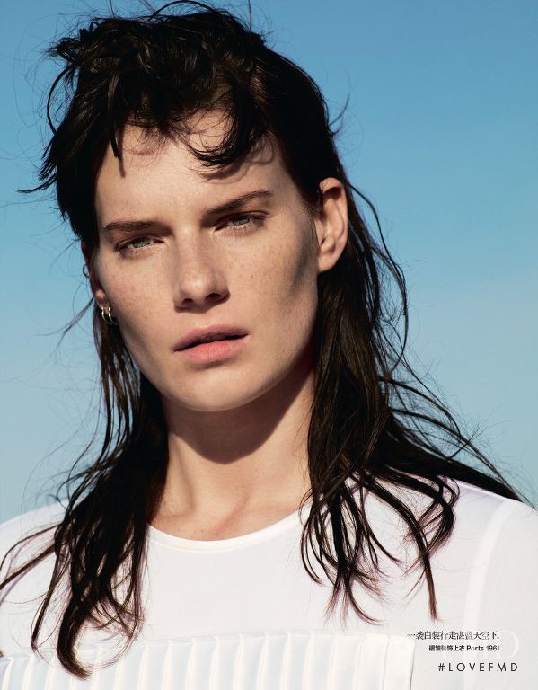 Querelle Jansen featured in The Waves, September 2014