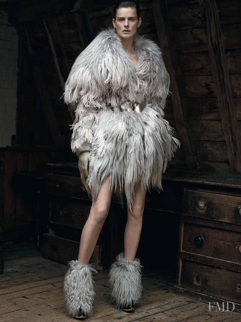 Edie Campbell featured in Edie Campbell, October 2014